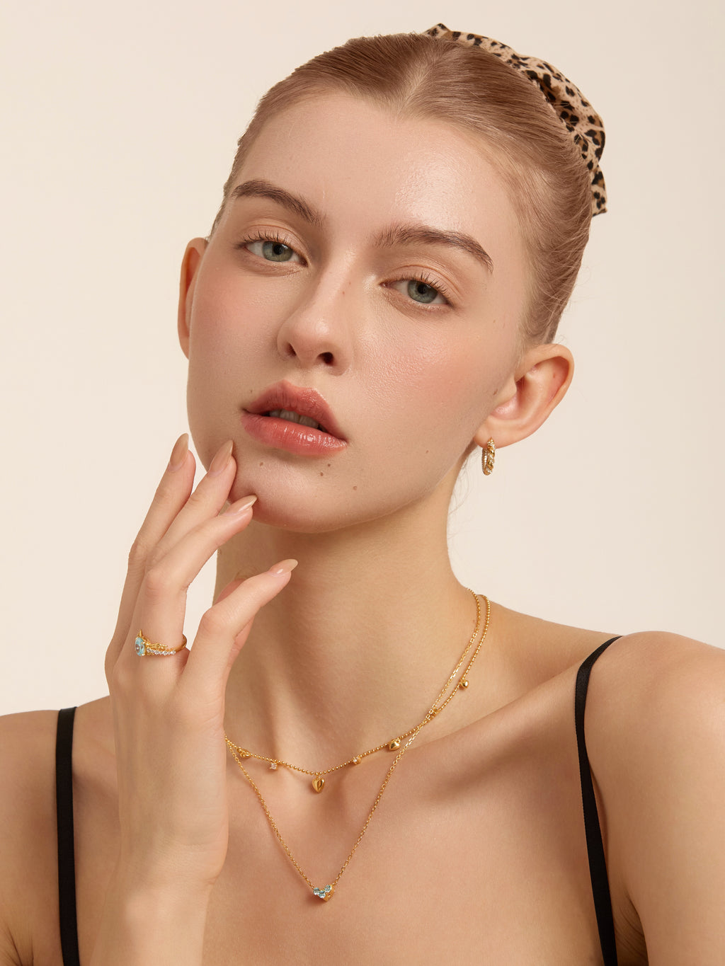 Reversible Heart-Set Stone Necklace